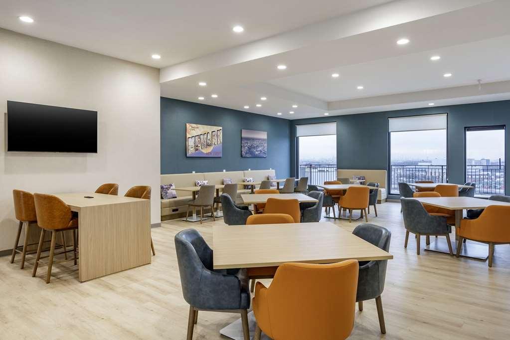 Comfort Inn & Suites Newark Liberty International Airport Restaurace fotografie