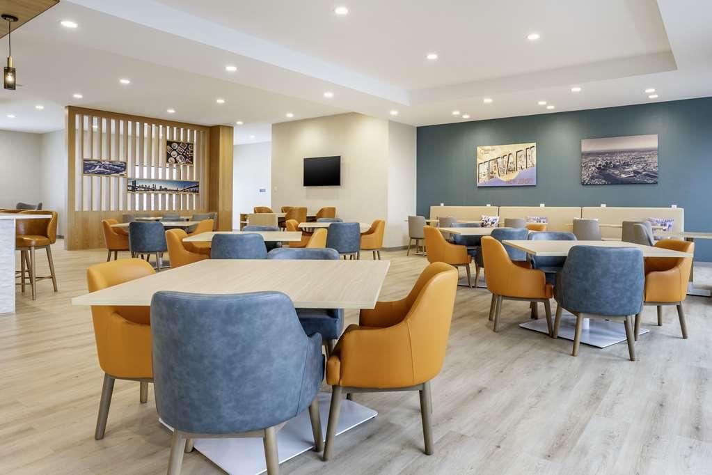 Comfort Inn & Suites Newark Liberty International Airport Restaurace fotografie