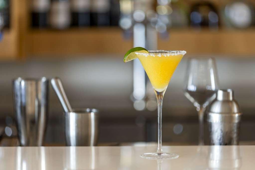 Comfort Inn & Suites Newark Liberty International Airport Restaurace fotografie